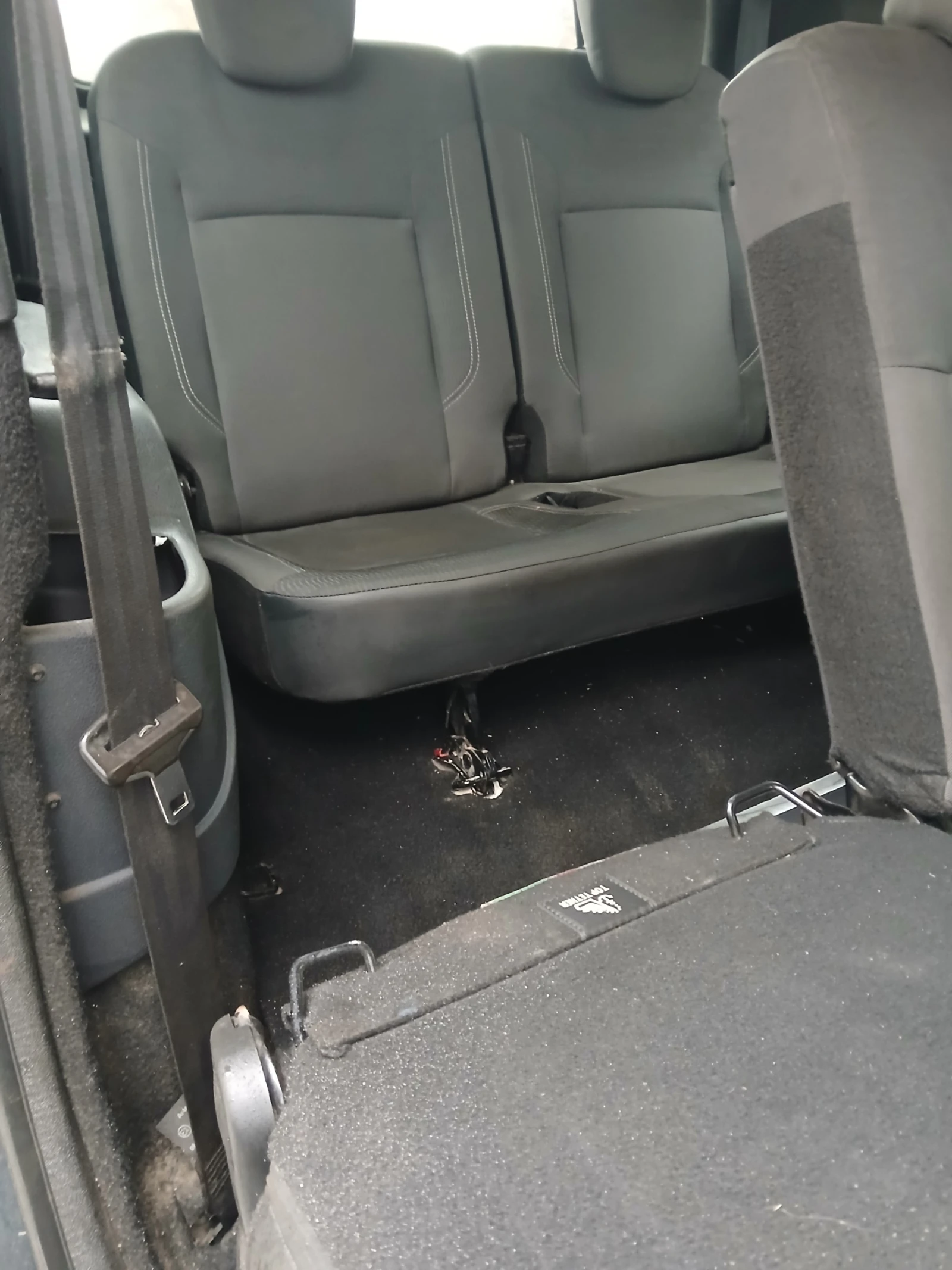 Dacia Dokker лява седалка, снимка 12 - Автомобили и джипове - 52346010