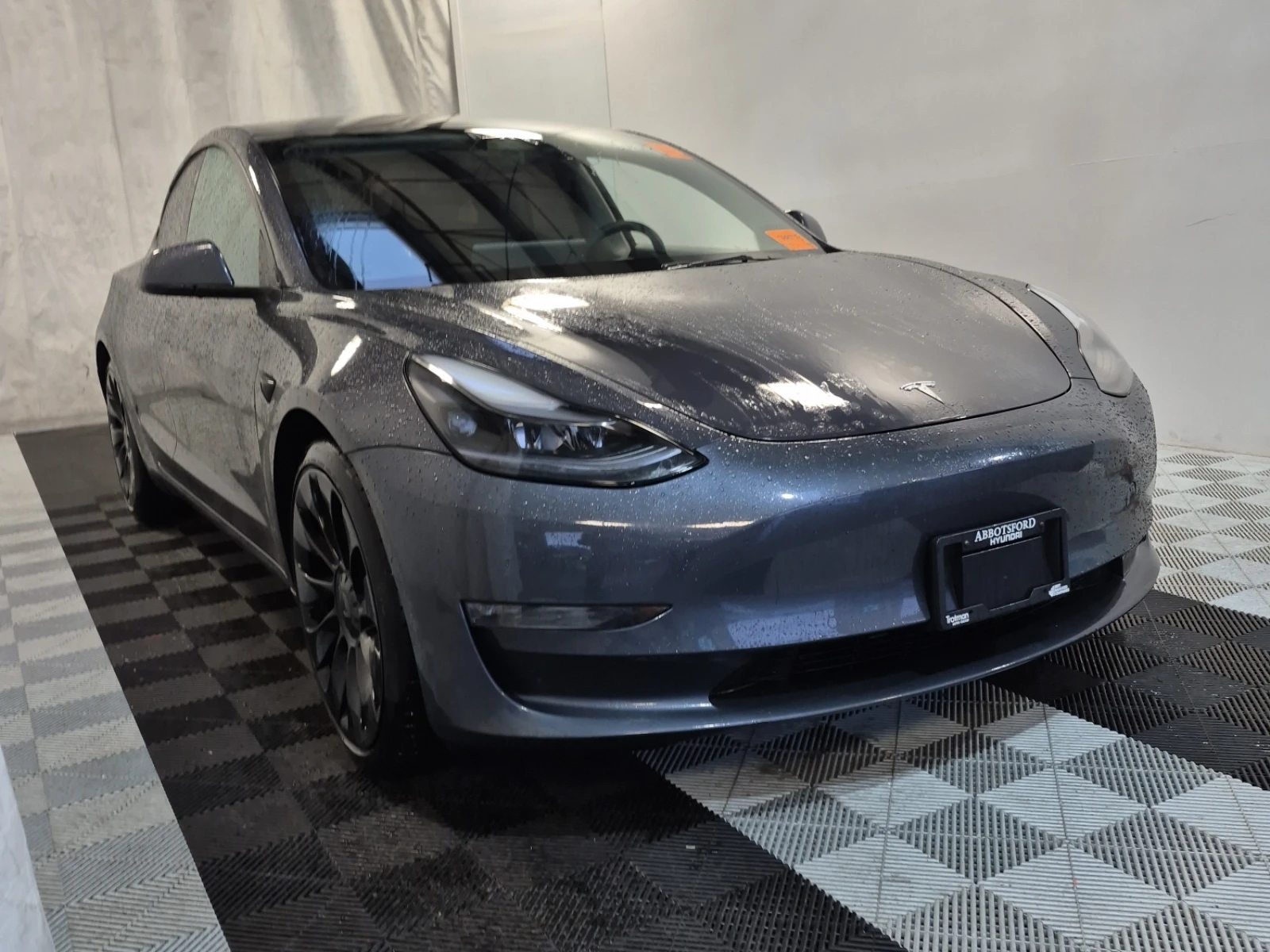 Tesla Model 3 Performance * CARFAX * ОПЦИЯ ЗА ФИНАНСИРАНЕ *  - изображение 2