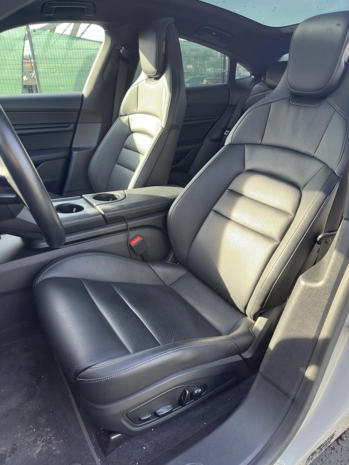 Porsche Taycan 4S PERFORMANCE 93 kWh | �������� �� 2029�! | Mobile.bg � ����������� 10