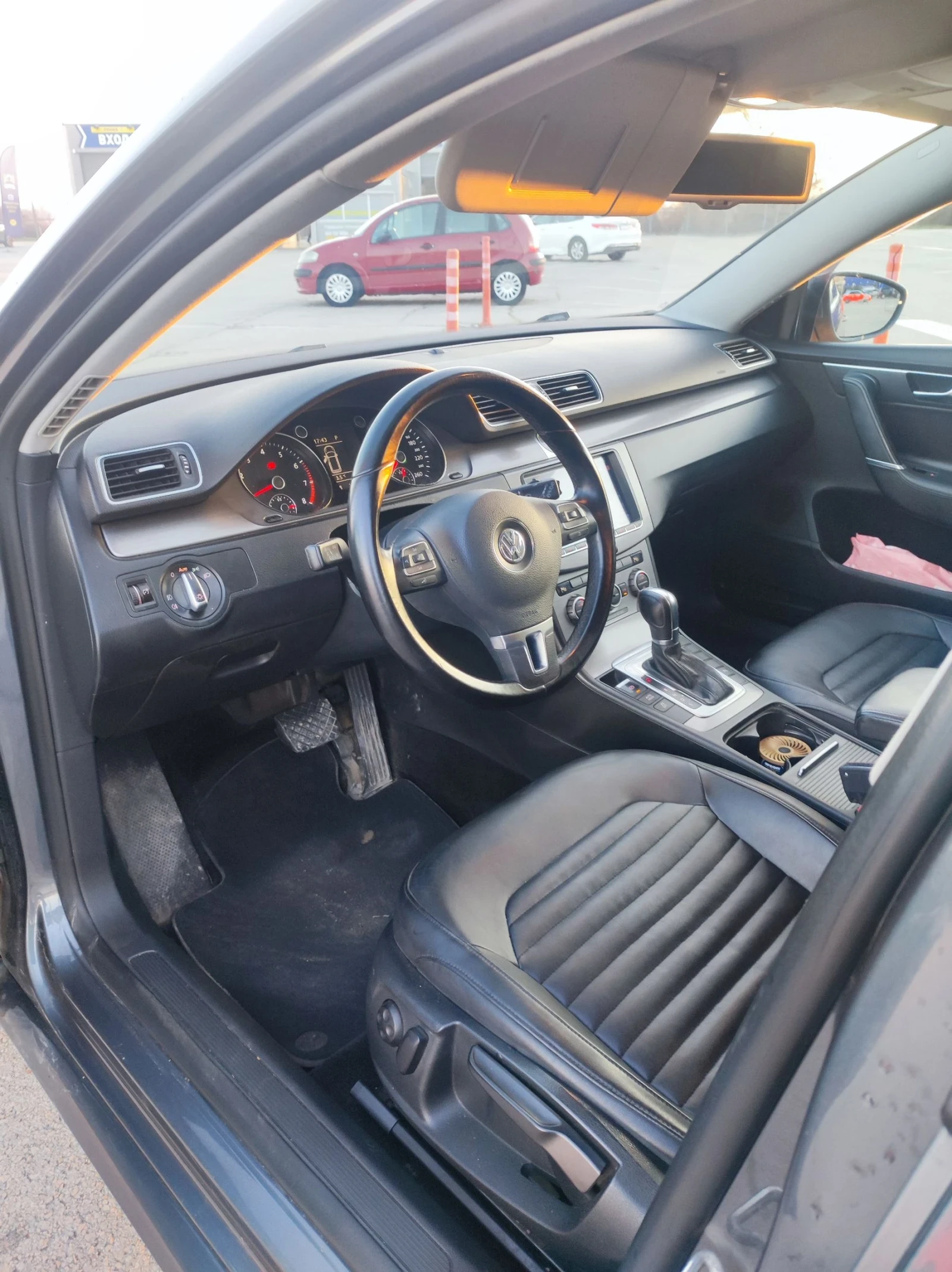 VW Passat 1.4 TSI оригинален метан, снимка 14 - Автомобили и джипове - 53904067
