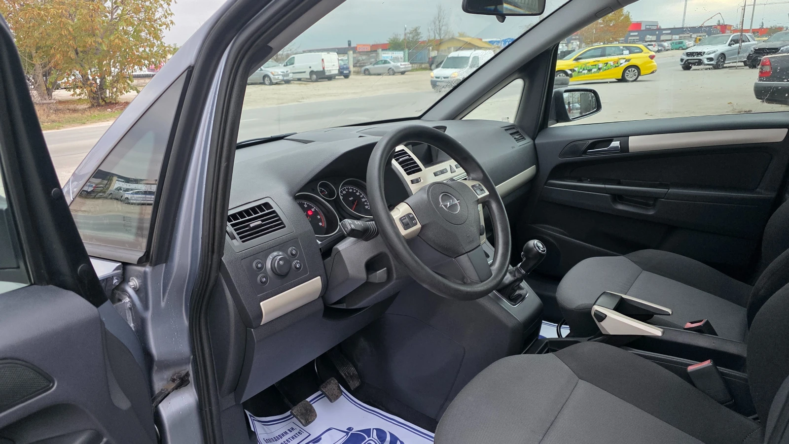 Opel Zafira KATO НОВА 2.2I/150HP/7M, снимка 7 - Автомобили и джипове - 54046544