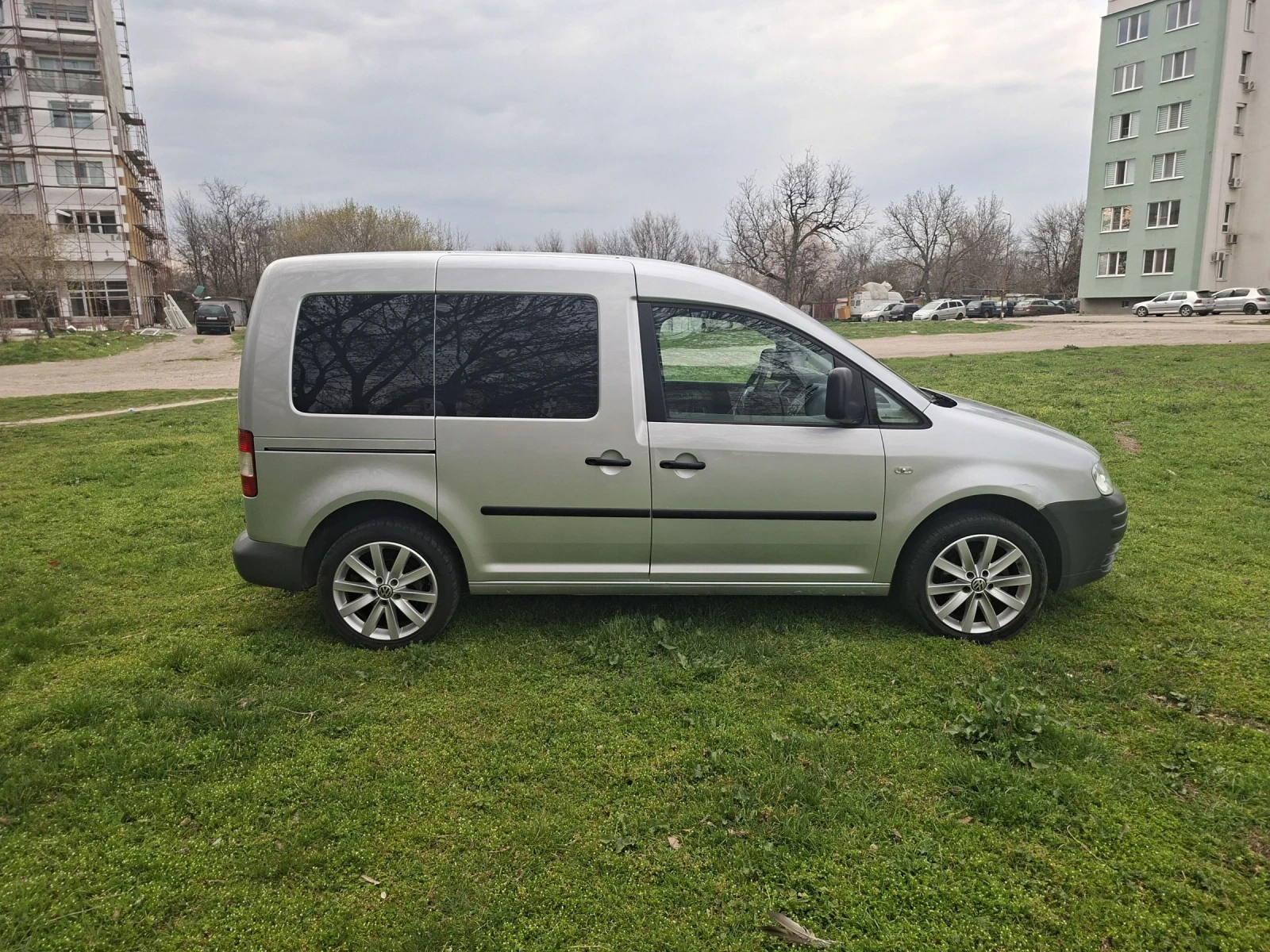 VW Caddy 1.9TDI 105 AC, снимка 5 - Автомобили и джипове - 54135677