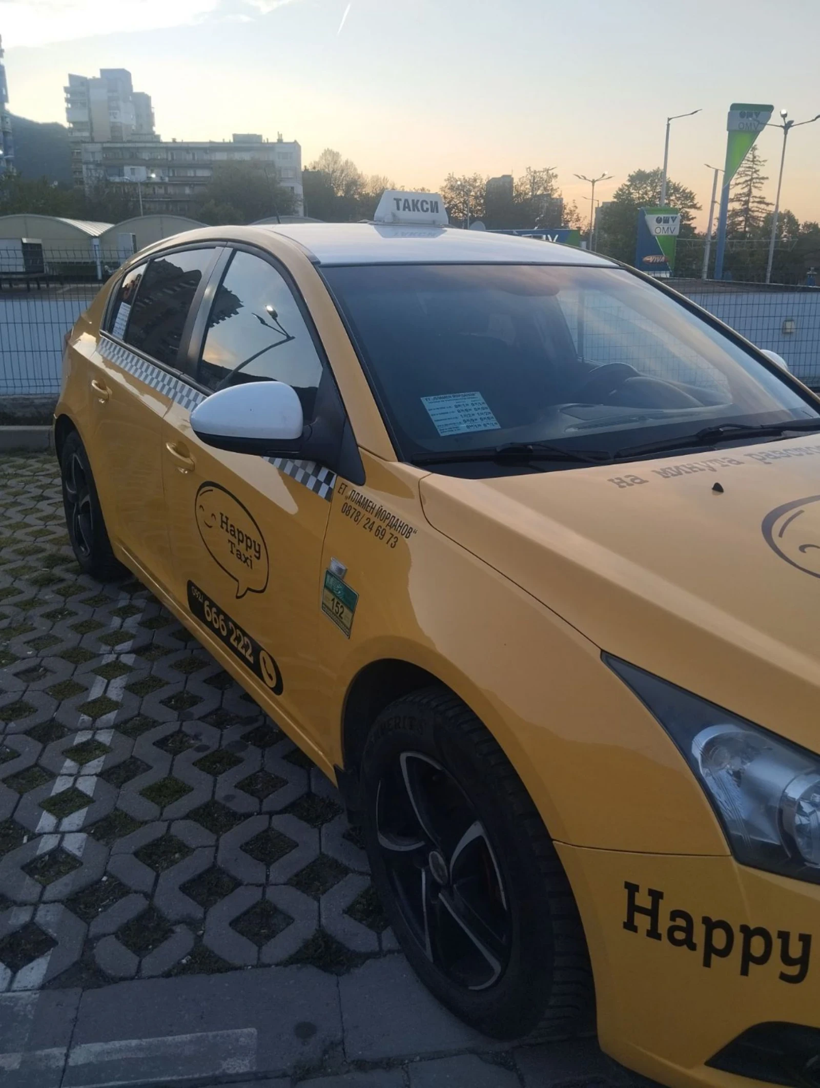 Chevrolet Cruze 1.7, снимка 2 - Автомобили и джипове - 54314991