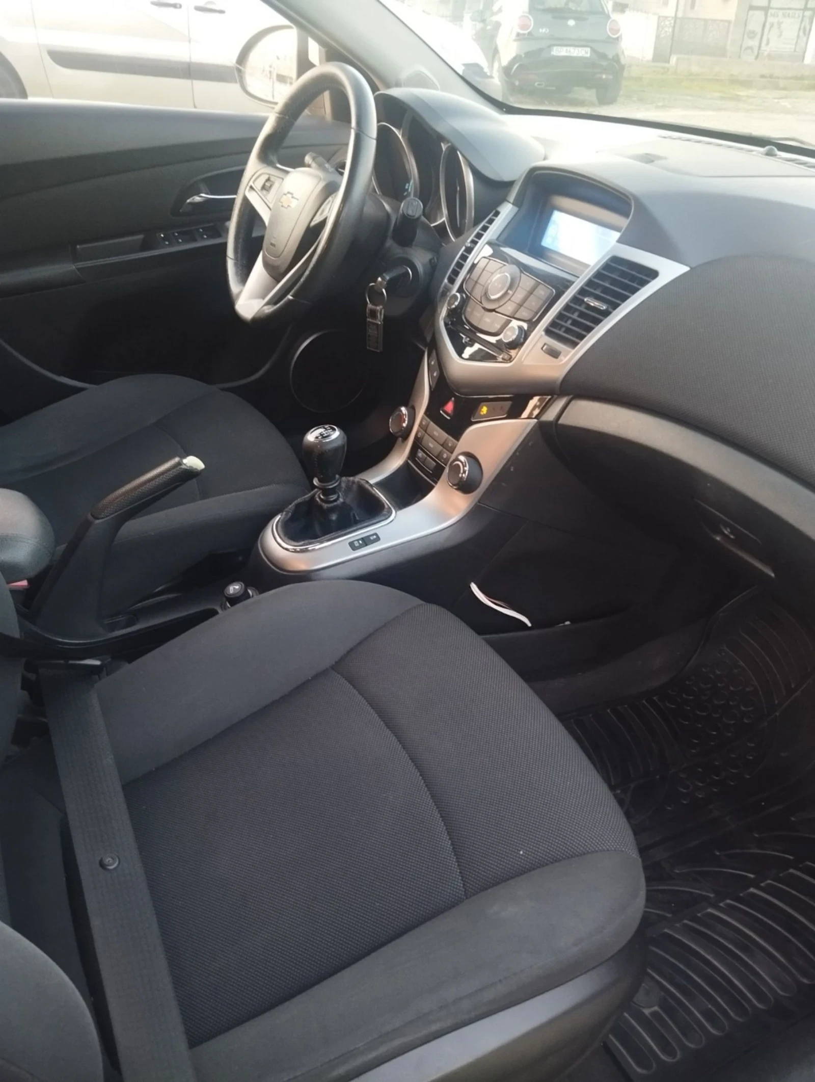 Chevrolet Cruze 1.7, снимка 7 - Автомобили и джипове - 54314991