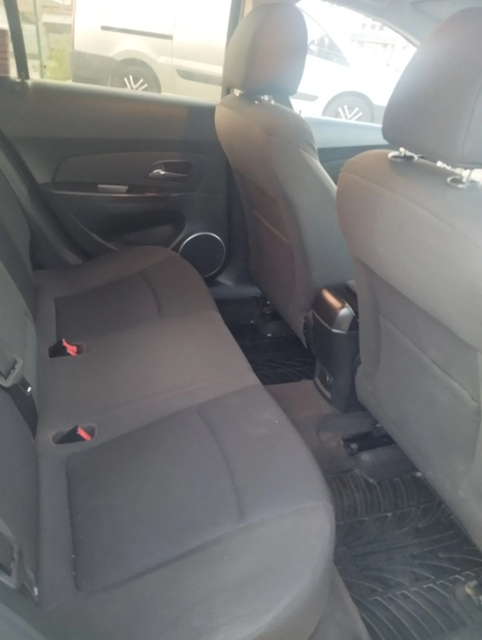 Chevrolet Cruze 1.7, снимка 6 - Автомобили и джипове - 54314991