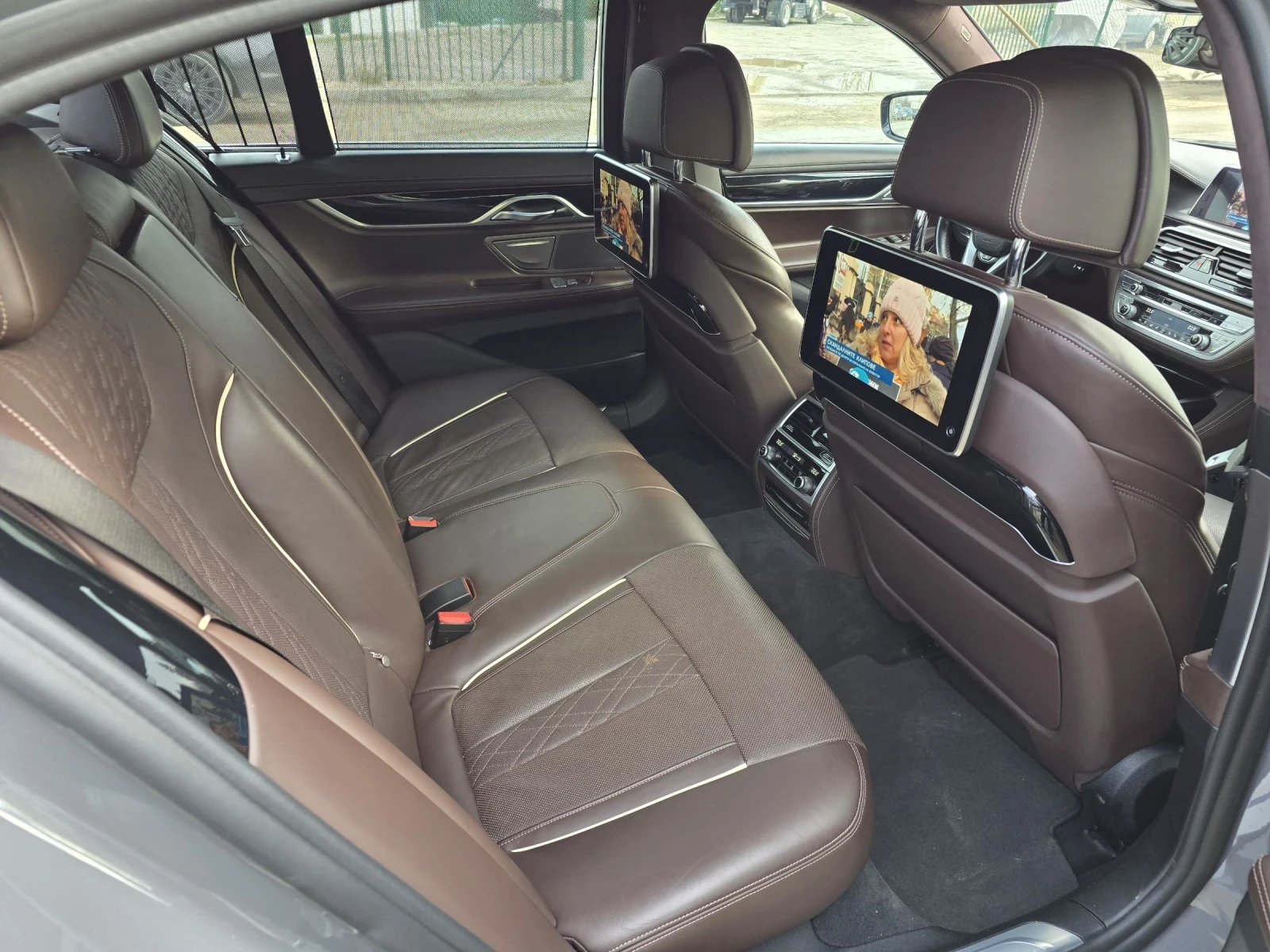 BMW 740 XDR/LASER/B&W, снимка 11 - Автомобили и джипове - 54367605