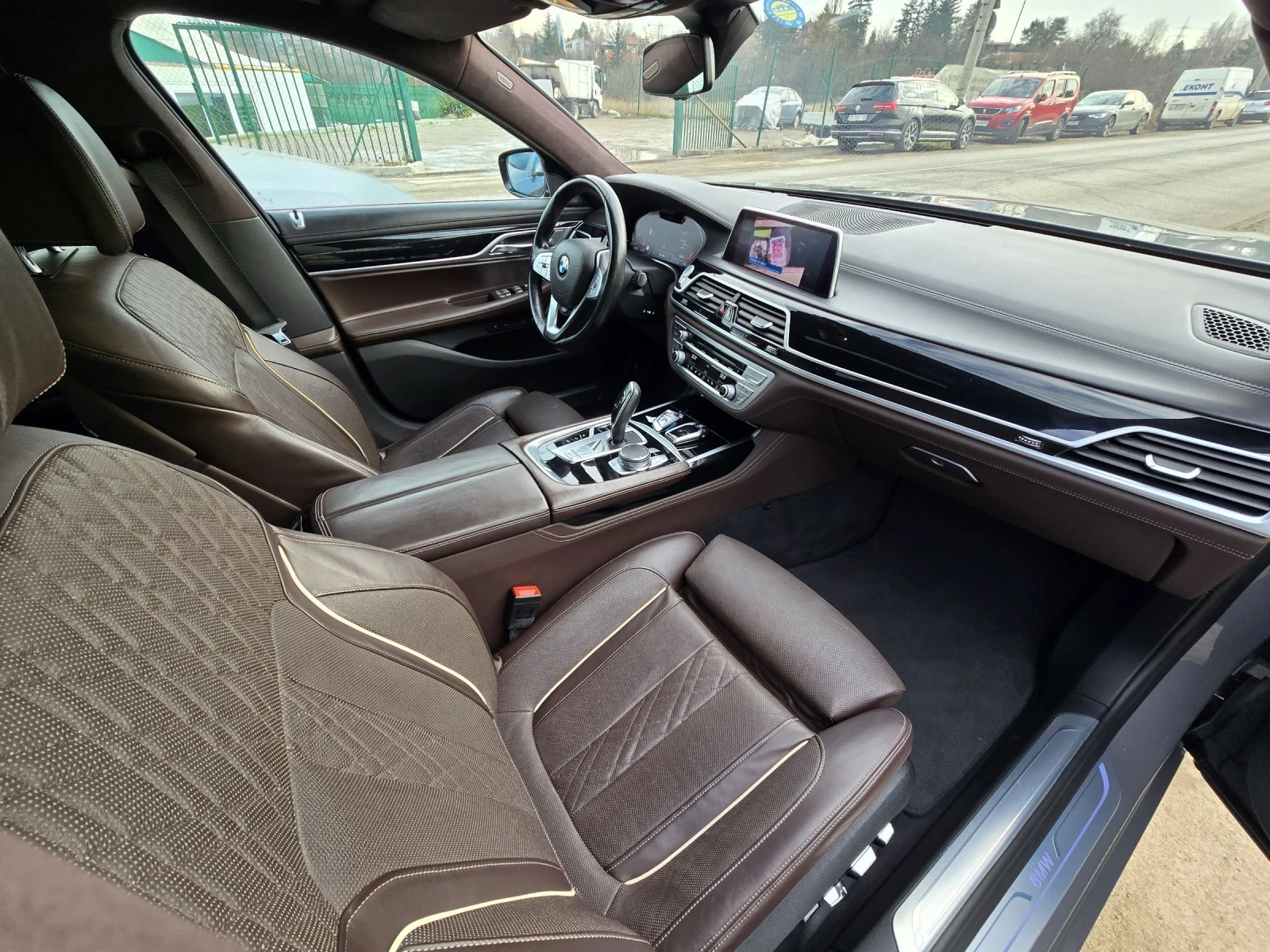 BMW 740 XDR/LASER/B&W, снимка 12 - Автомобили и джипове - 54367605