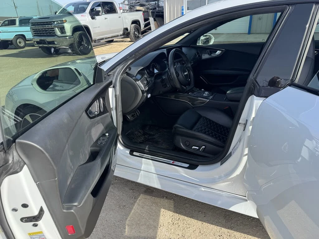 Audi Rs7 4.0T quattro Performance Prestige AWD, снимка 13 - Автомобили и джипове - 54553084