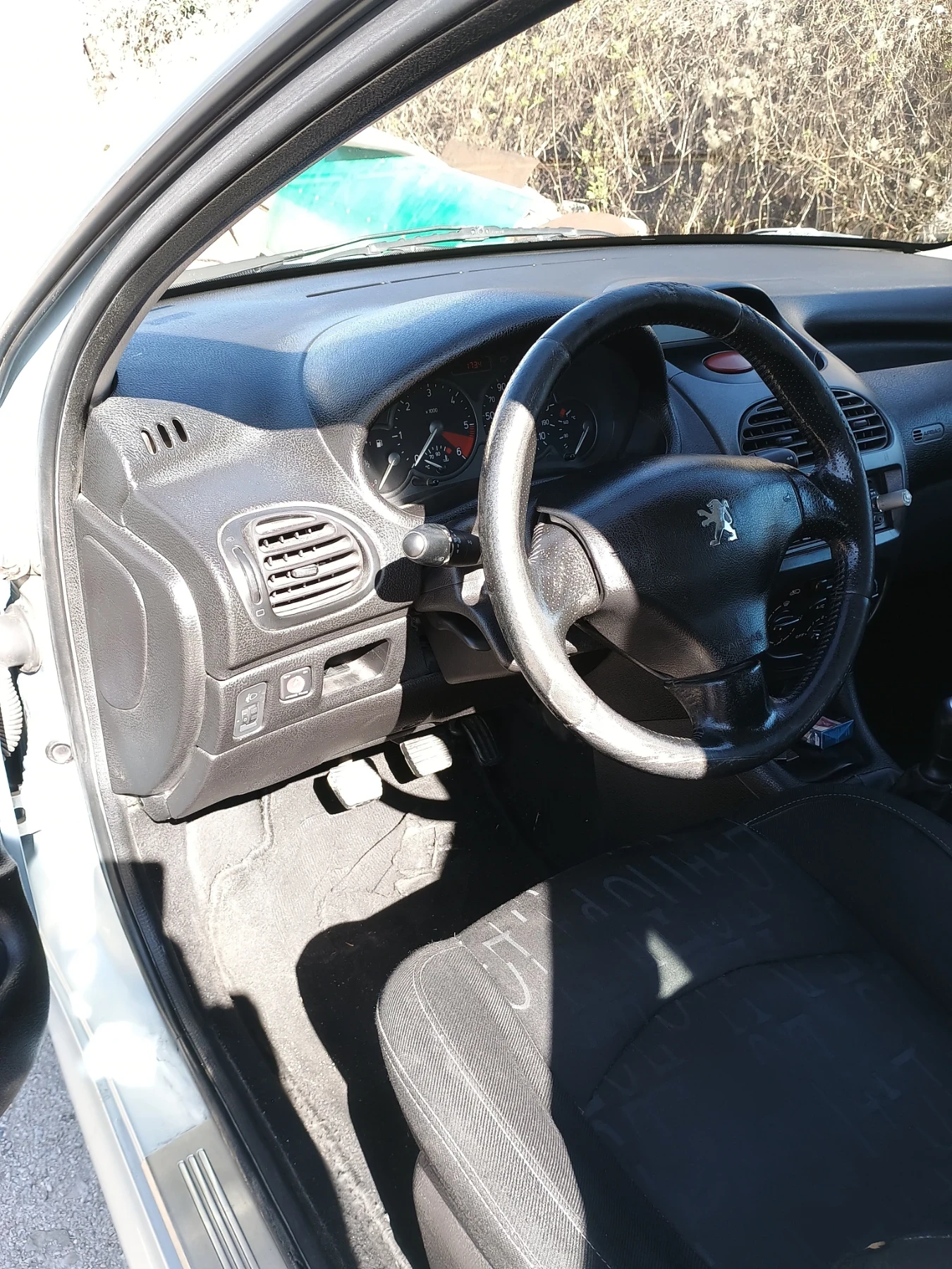 Peugeot 206 2.0 HDI, снимка 6 - Автомобили и джипове - 54569722