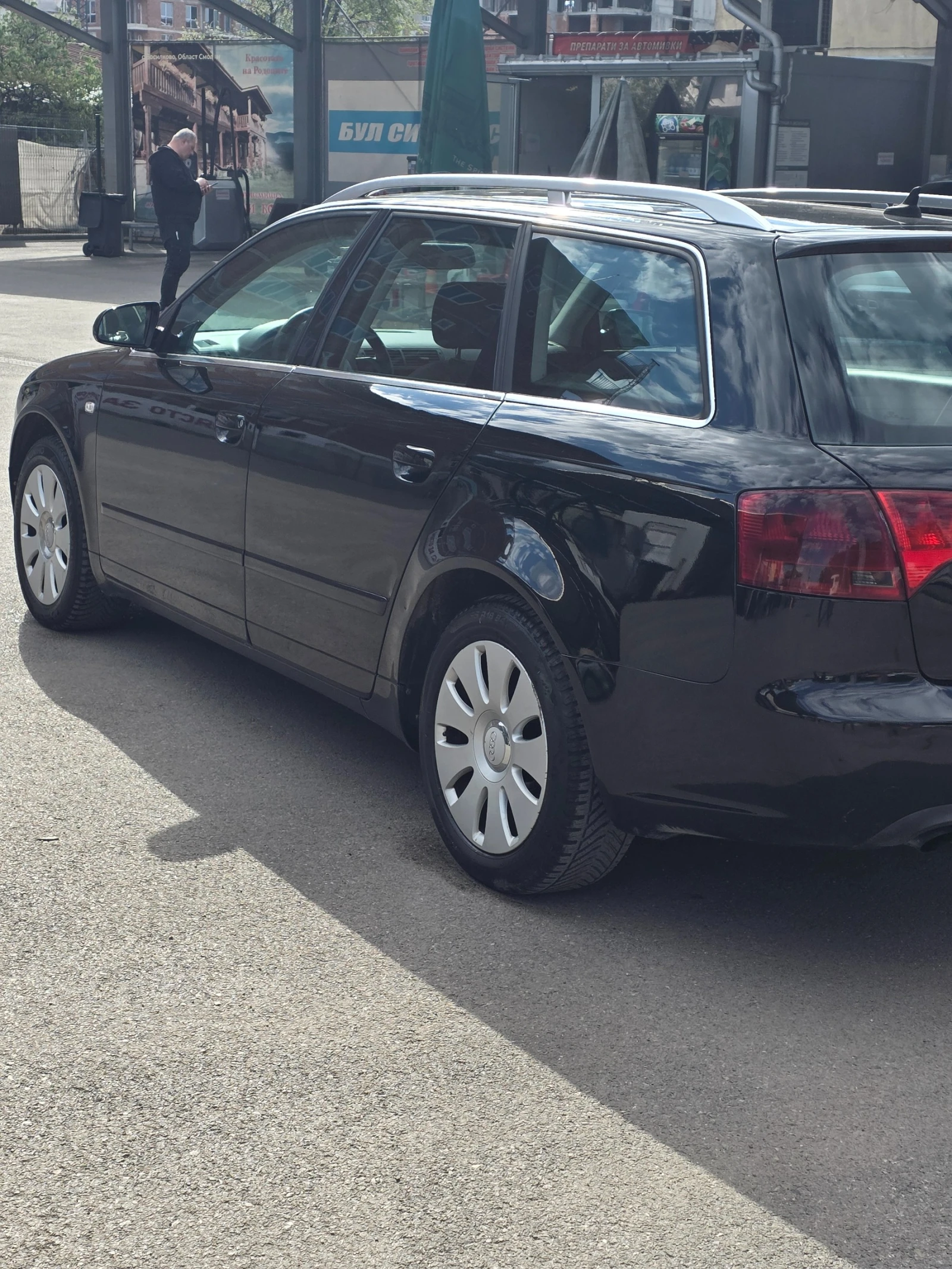 Audi A4 2.0TDI Avtomatic, снимка 5 - Автомобили и джипове - 54680586