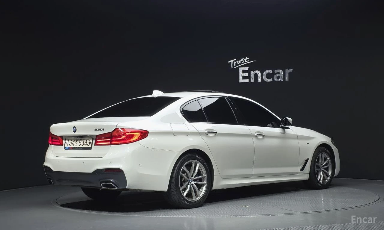 BMW 530 M SPORT* XDRIVE* ПОДГРЕВ* ОБДУХВАНЕ* LANE* ASSIST, снимка 2 - Автомобили и джипове - 54692011