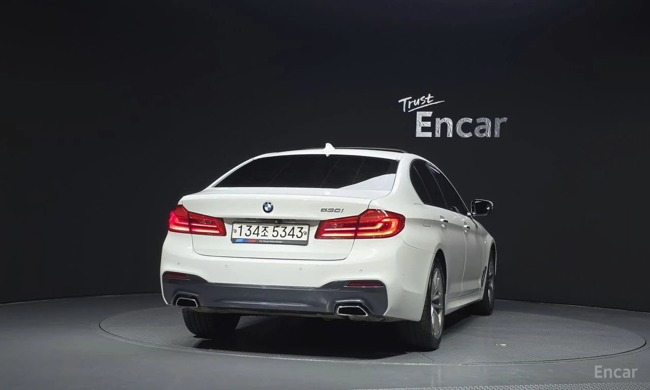 BMW 530 M SPORT* XDRIVE* ПОДГРЕВ* ОБДУХВАНЕ* LANE* ASSIST, снимка 4 - Автомобили и джипове - 54692011