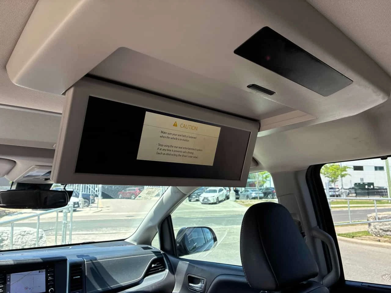 Toyota Sienna * SE * АВТОКРЕДИТ БЕЗ ПЪРВОНАЧАЛНА ВНОСКА* , снимка 14 - Автомобили и джипове - 54762253