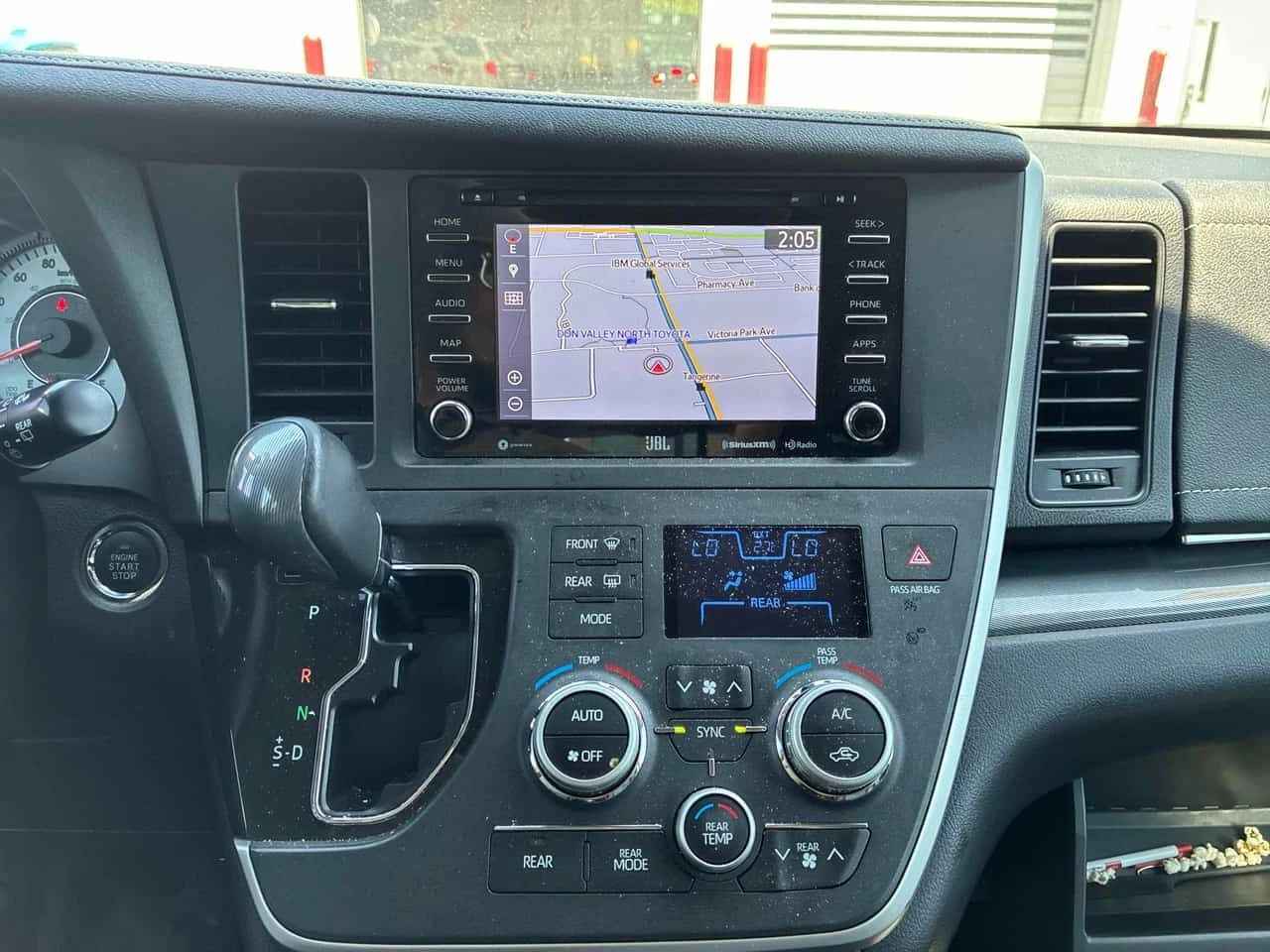 Toyota Sienna * SE * АВТОКРЕДИТ БЕЗ ПЪРВОНАЧАЛНА ВНОСКА* , снимка 9 - Автомобили и джипове - 54762253