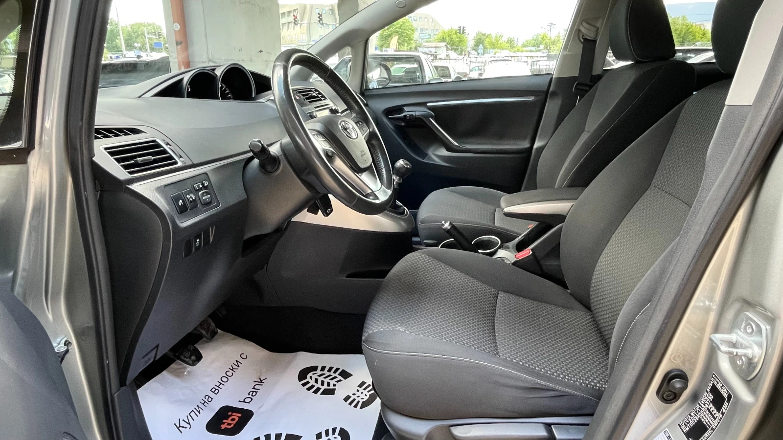 Toyota Verso КАТО НОВ!!!, снимка 12 - Автомобили и джипове - 54914395
