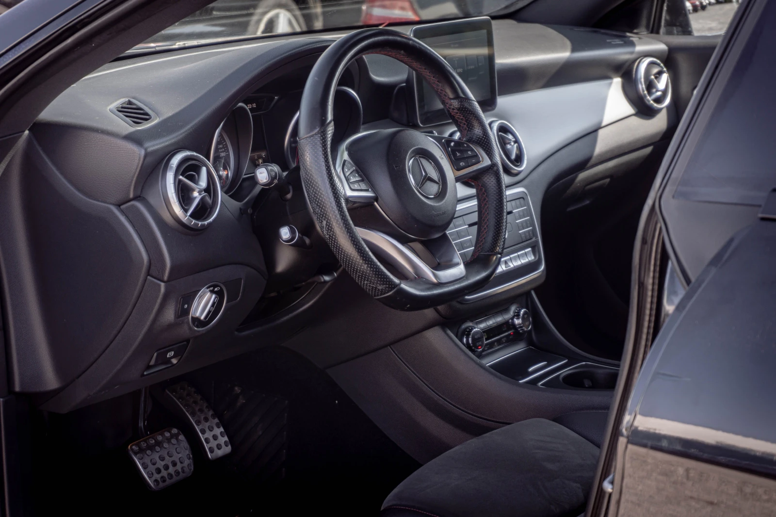 Mercedes-Benz CLA 250 4MATIC - РЕАЛНИ КМ, снимка 7 - Автомобили и джипове - 55584130