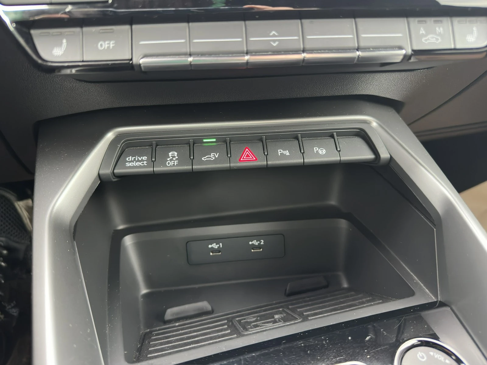 Audi A3 40TFSI 3X SLINE, снимка 10 - Автомобили и джипове - 55629239