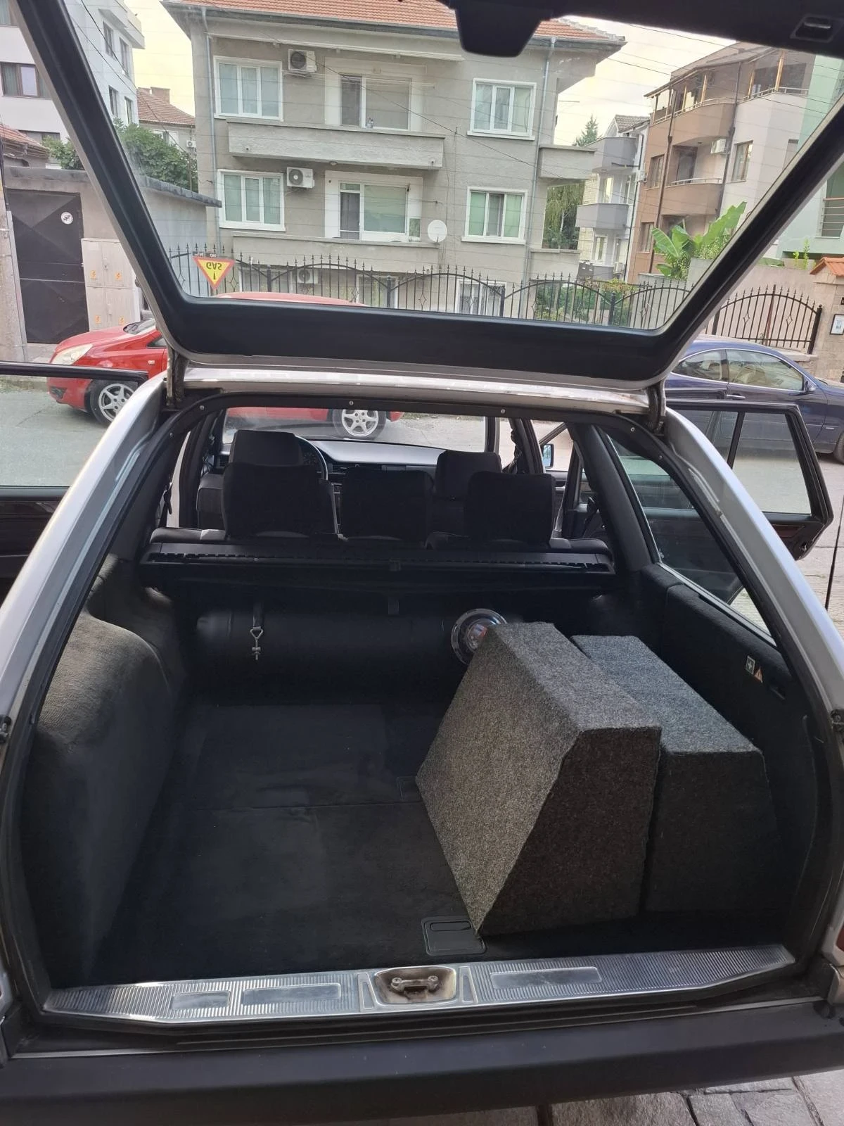 Mercedes-Benz 124 200Е, снимка 9 - Автомобили и джипове - 55805118