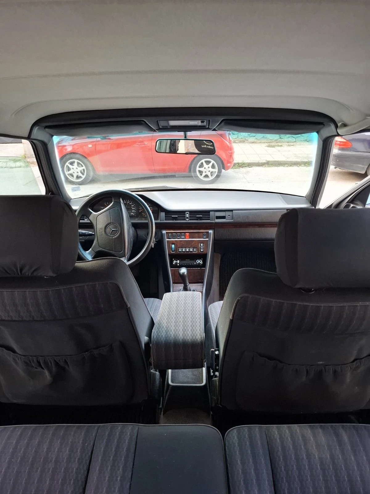 Mercedes-Benz 124 200Е, снимка 8 - Автомобили и джипове - 55805118