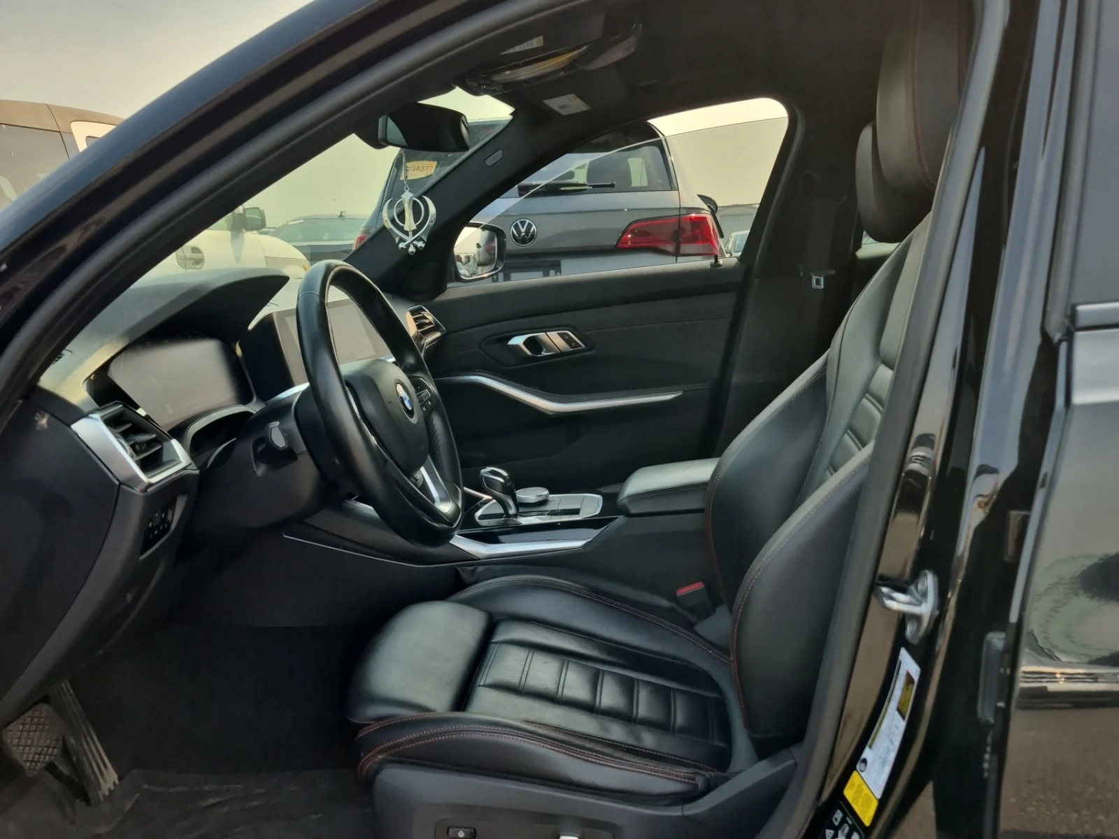 BMW 330 XDRIVE30I * М САЛОН С ШЕВ* DIGITAL* SHADOW PACK*  , снимка 7 - Автомобили и джипове - 55897084