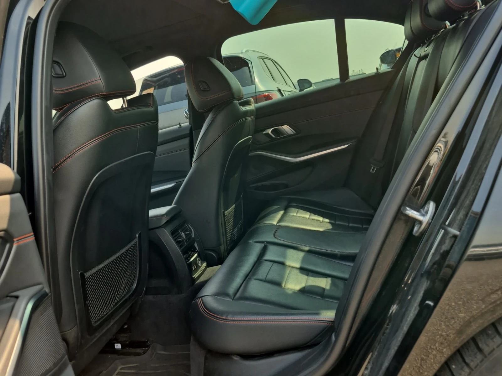 BMW 330 XDRIVE30I * М САЛОН С ШЕВ* DIGITAL* SHADOW PACK*  , снимка 13 - Автомобили и джипове - 55897084