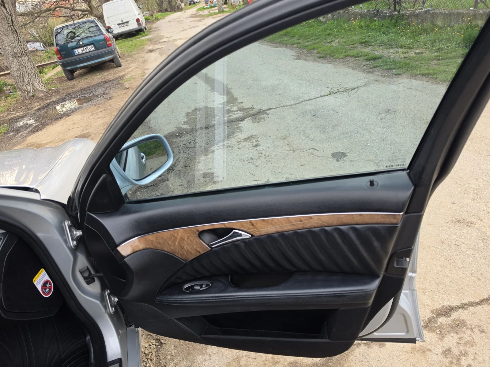 Mercedes-Benz E 280, снимка 14 - Автомобили и джипове - 56135047