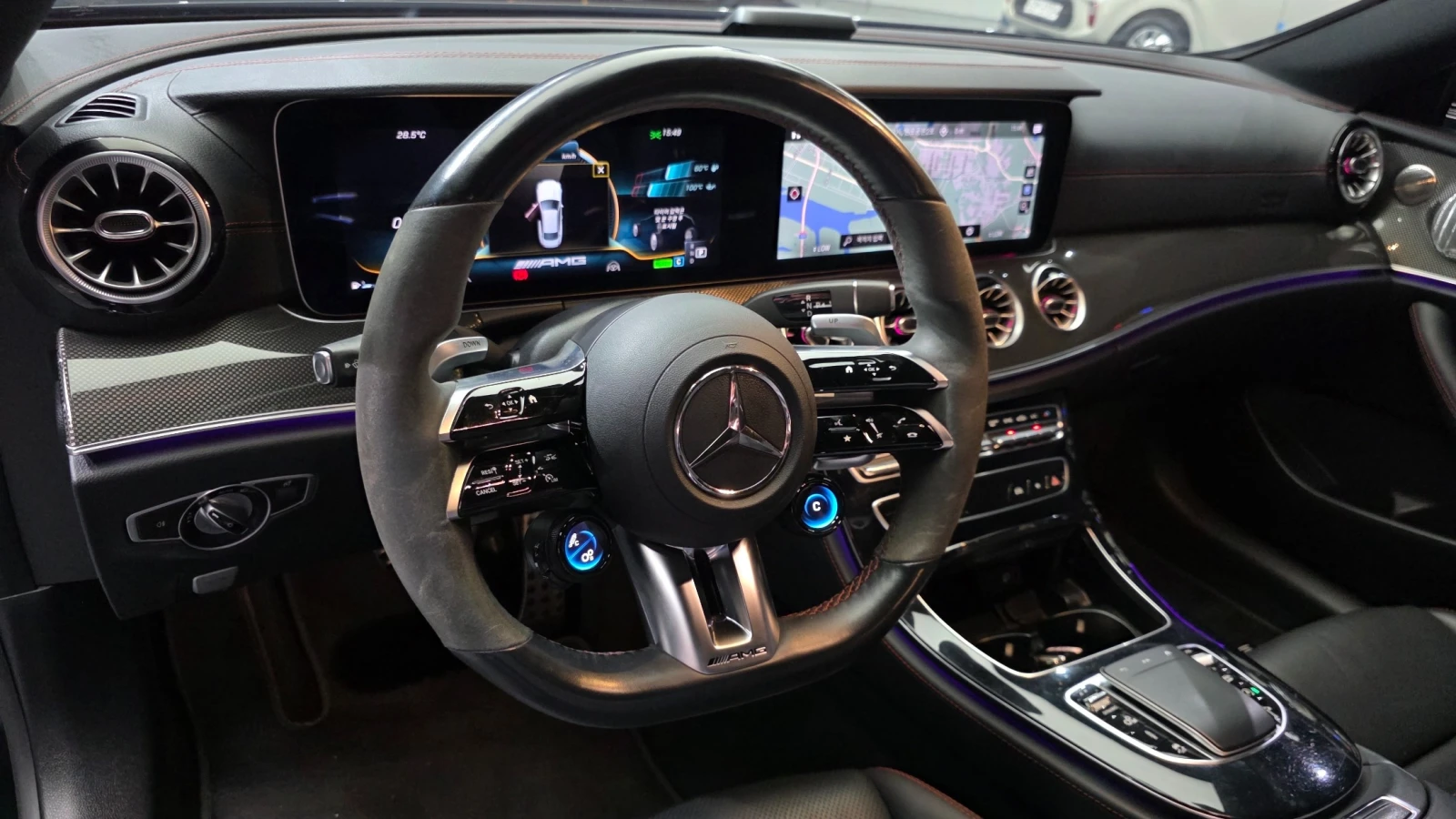 Mercedes-Benz E 53 AMG 4MATIC+ , снимка 12 - Автомобили и джипове - 56260016