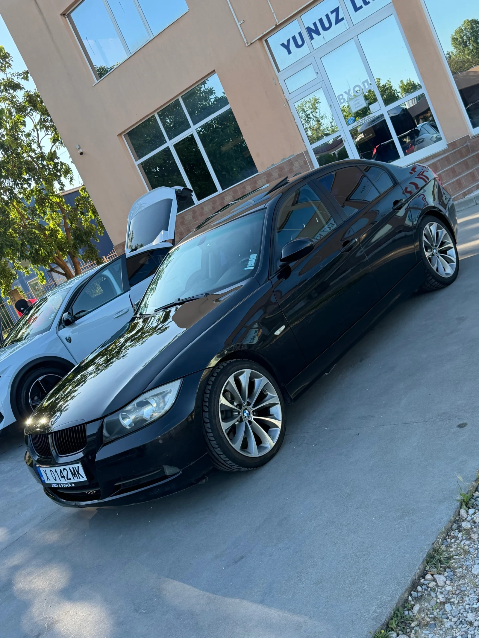 BMW 320, снимка 6 - Автомобили и джипове - 56417438