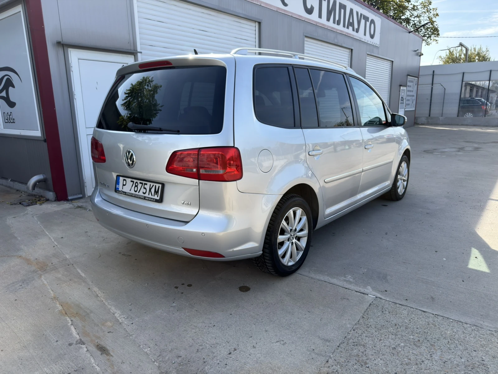 VW Touran TSI, снимка 3 - Автомобили и джипове - 56453462