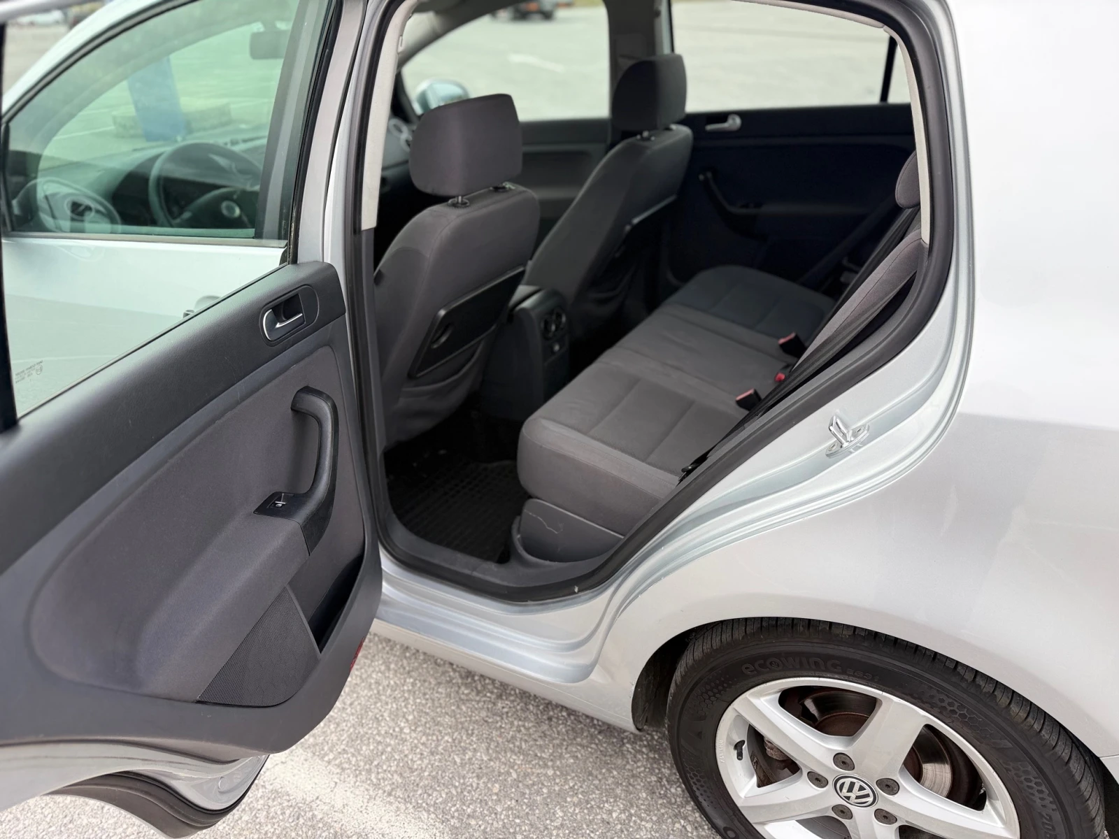 VW Golf Plus 1.6 Газ - Бензин, снимка 12 - Автомобили и джипове - 56524278