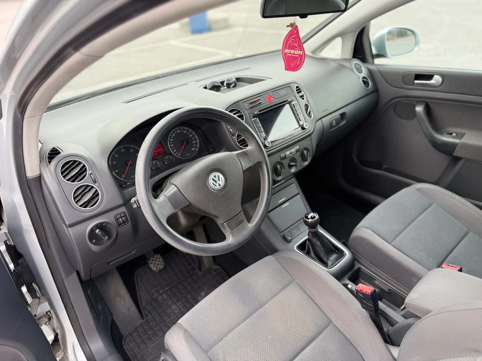 VW Golf Plus 1.6 Газ - Бензин, снимка 9 - Автомобили и джипове - 56524278