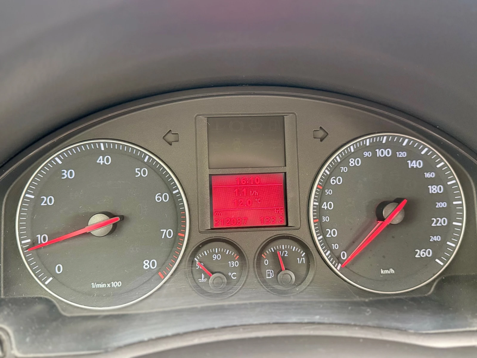 VW Golf Plus 1.6 Газ - Бензин, снимка 14 - Автомобили и джипове - 56524278
