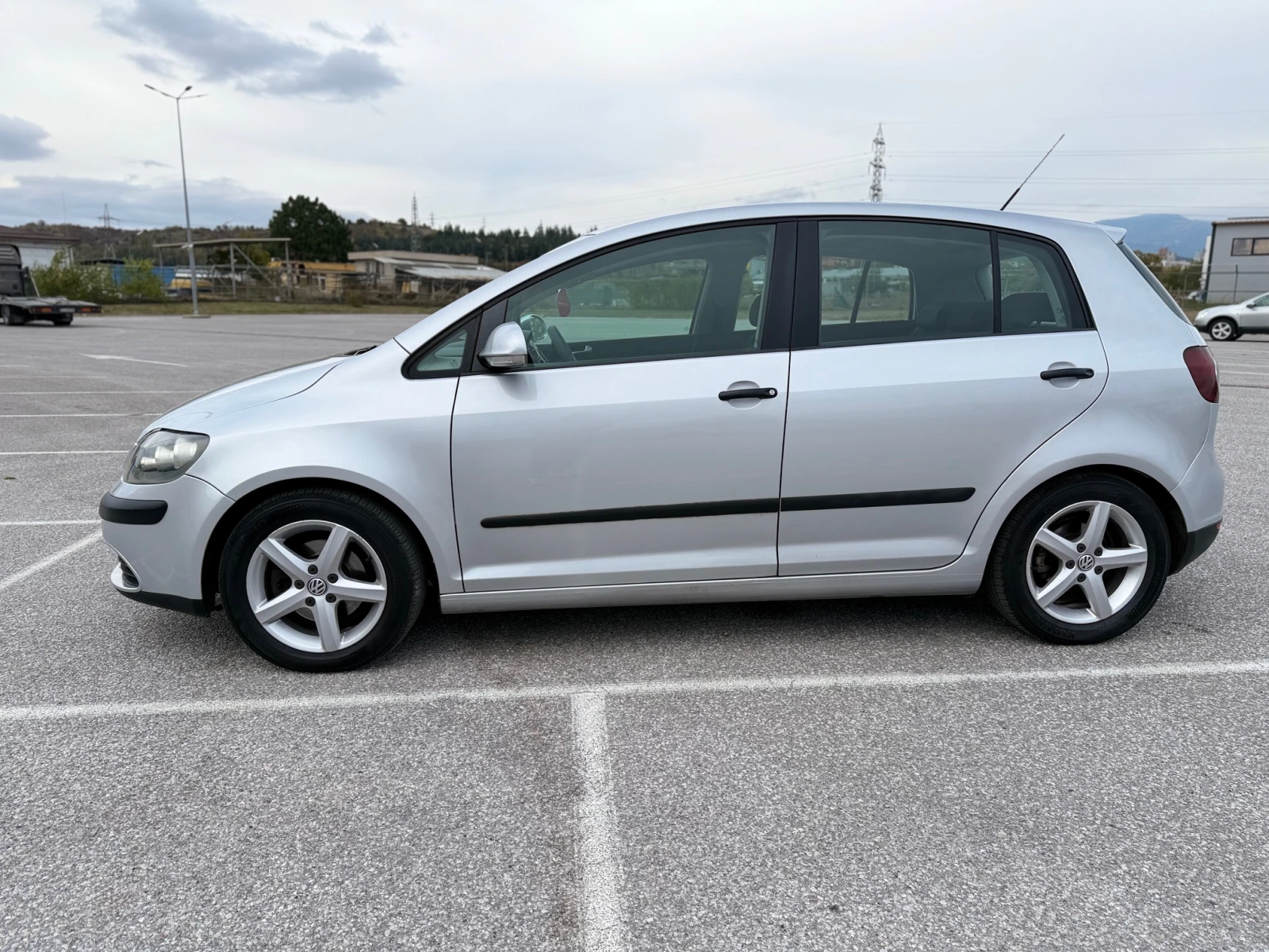 VW Golf Plus 1.6 Газ - Бензин, снимка 6 - Автомобили и джипове - 56524278
