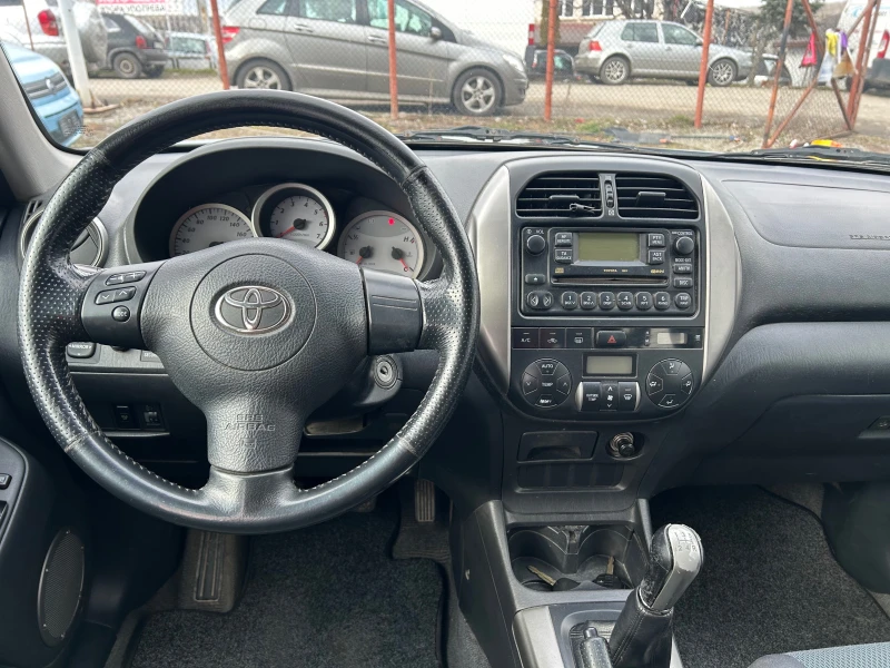 Toyota Rav4, снимка 17 - Автомобили и джипове - 49301186