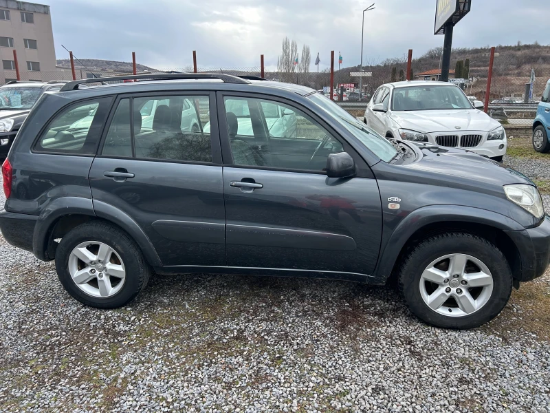 Toyota Rav4, снимка 14 - Автомобили и джипове - 49301186