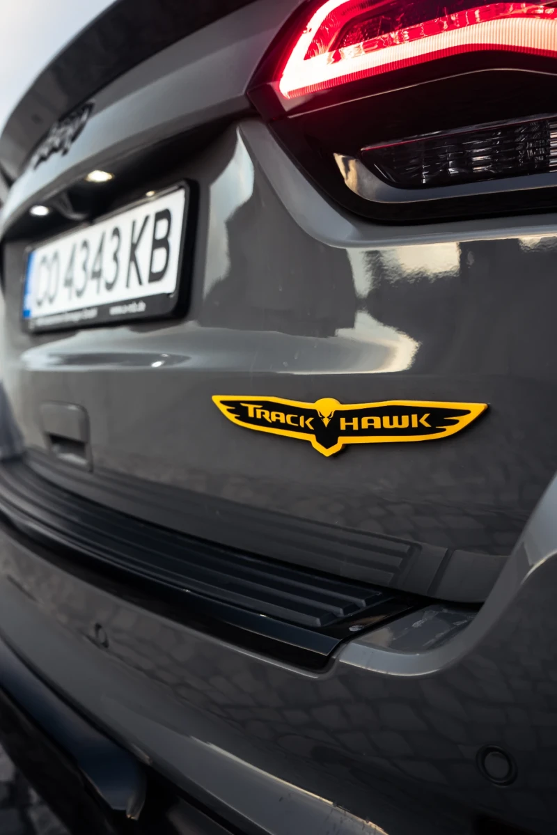 Jeep Grand cherokee Trackhawk, снимка 16 - Автомобили и джипове - 52747989