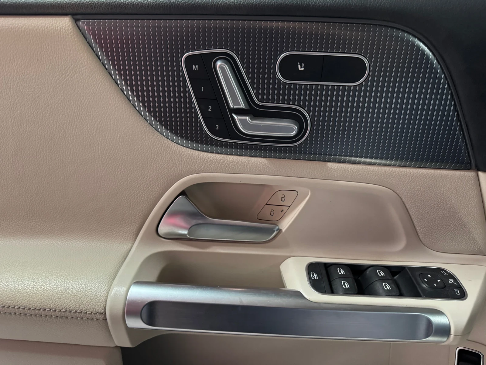 Mercedes-Benz GLB 250 / 224кс / 7 места - изображение 7