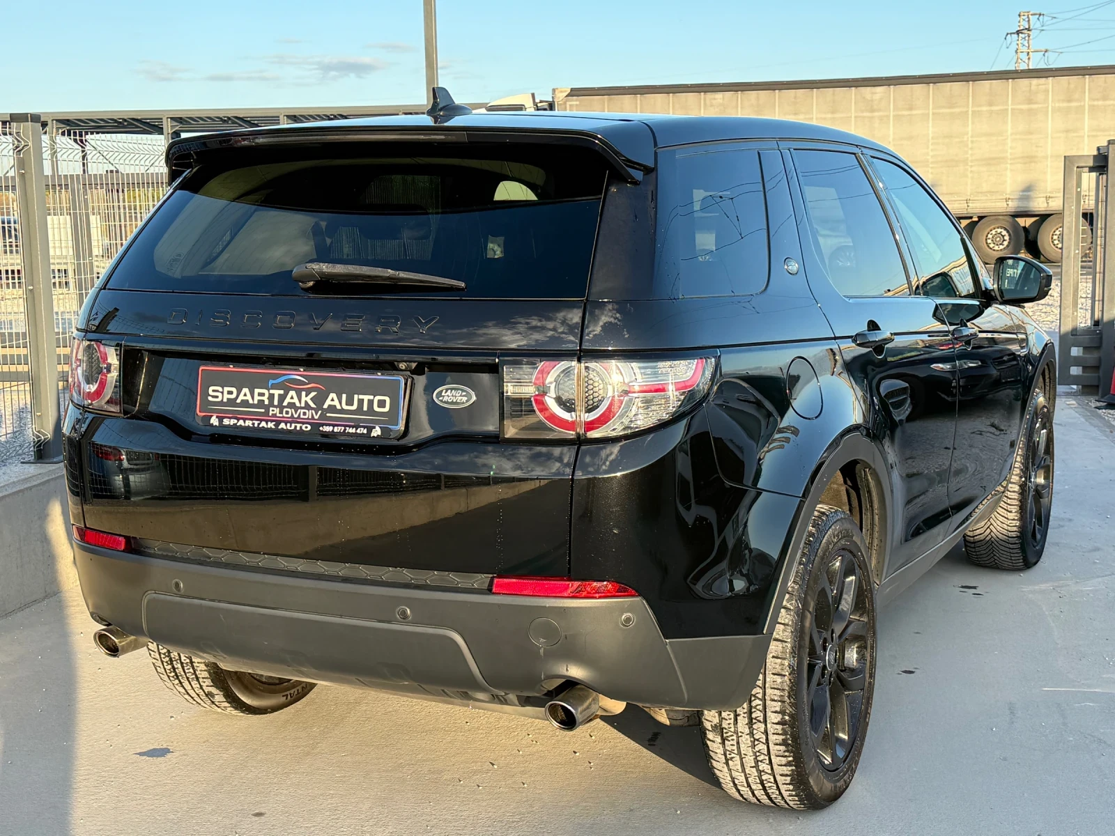 Land Rover Discovery Sport 2.0D* 2016г* 167.000КМ* LIMITED* РЪЧКА* Панорама - изображение 4
