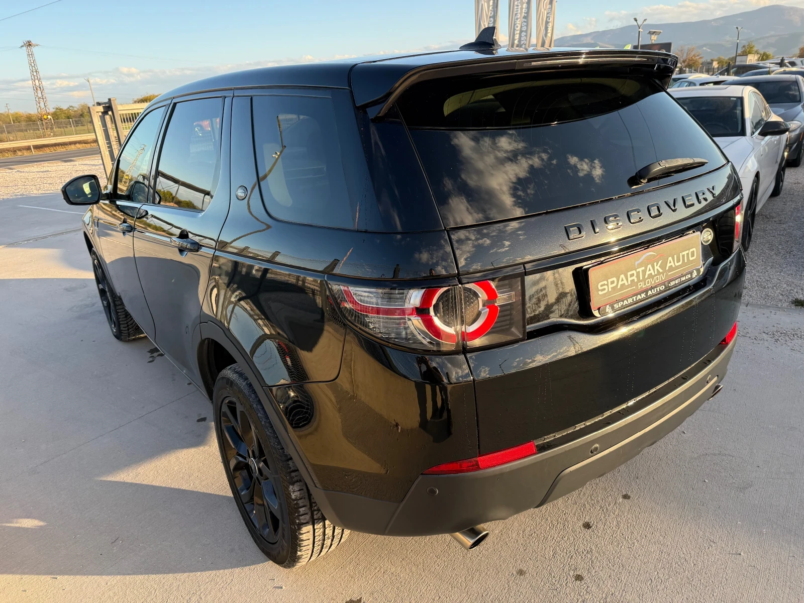 Land Rover Discovery Sport 2.0D* 2016г* 167.000КМ* LIMITED* РЪЧКА* Панорама - изображение 6