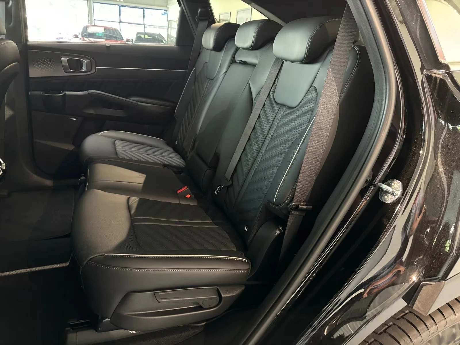 Kia Sorento 1.6PHEV/252HP/PLATINUM/HUD/360/BOSE/MEMO/577g | Mobile.bg   13