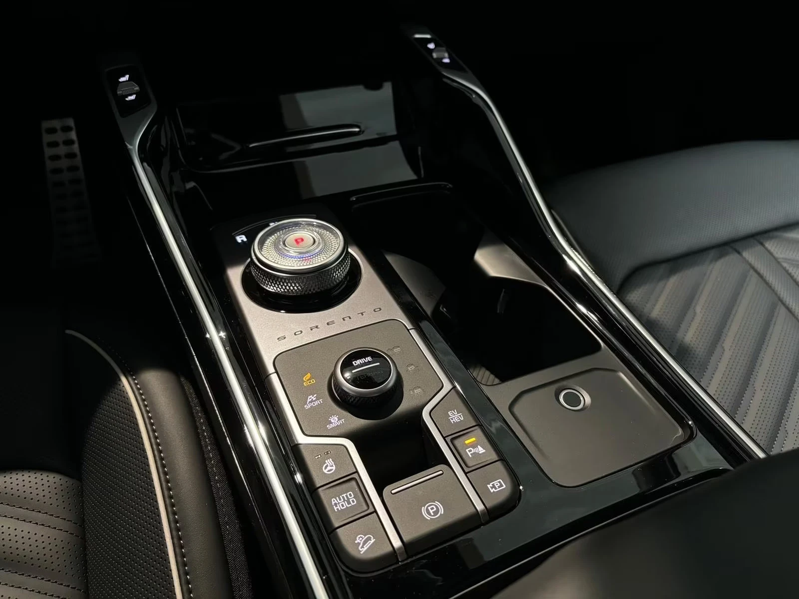 Kia Sorento 1.6PHEV/252HP/PLATINUM/HUD/360/BOSE/MEMO/577g | Mobile.bg   12