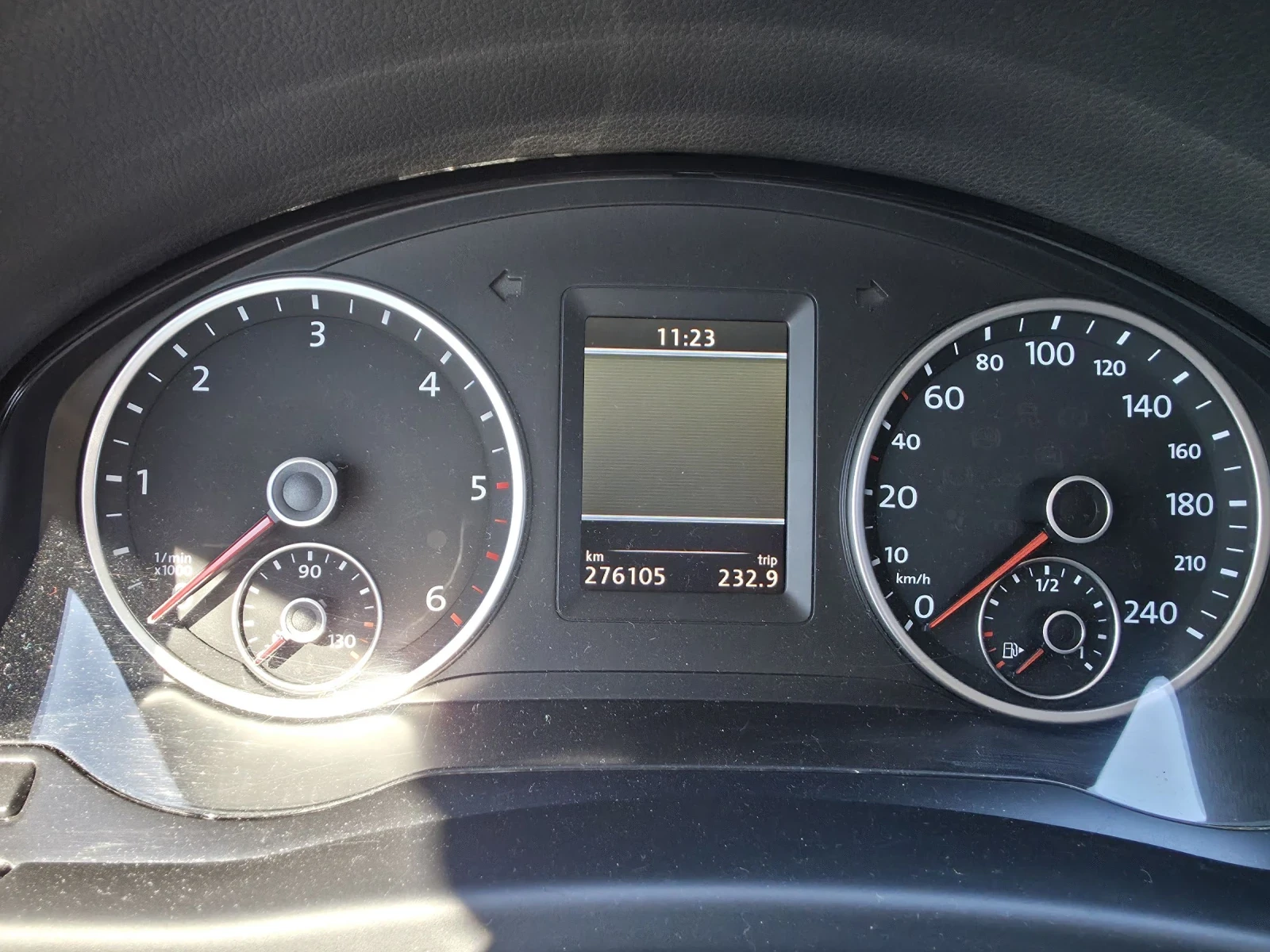 VW Tiguan 2.0 TDI / 140к.с. / 1ви собственик, снимка 6 - Автомобили и джипове - 53953429