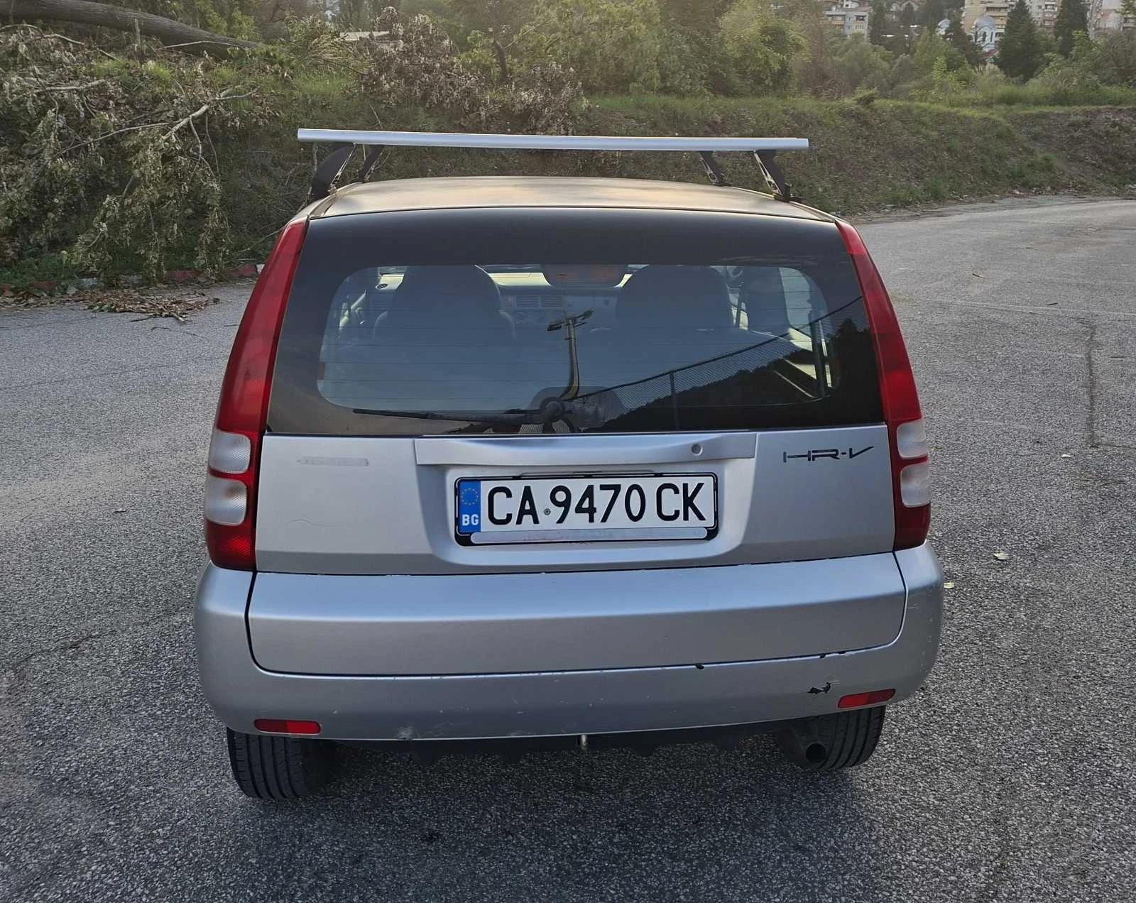 Honda Hr-v Без ръжди 4х4 нови гуми!, снимка 5 - Автомобили и джипове - 54873718