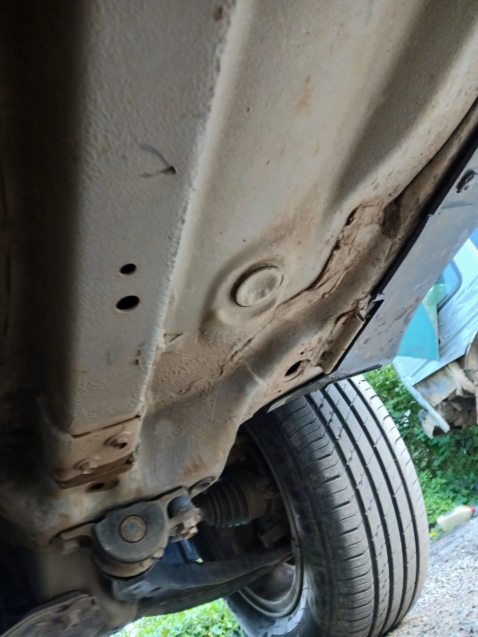 Honda Hr-v Без ръжди 4х4 нови гуми!, снимка 16 - Автомобили и джипове - 54873718