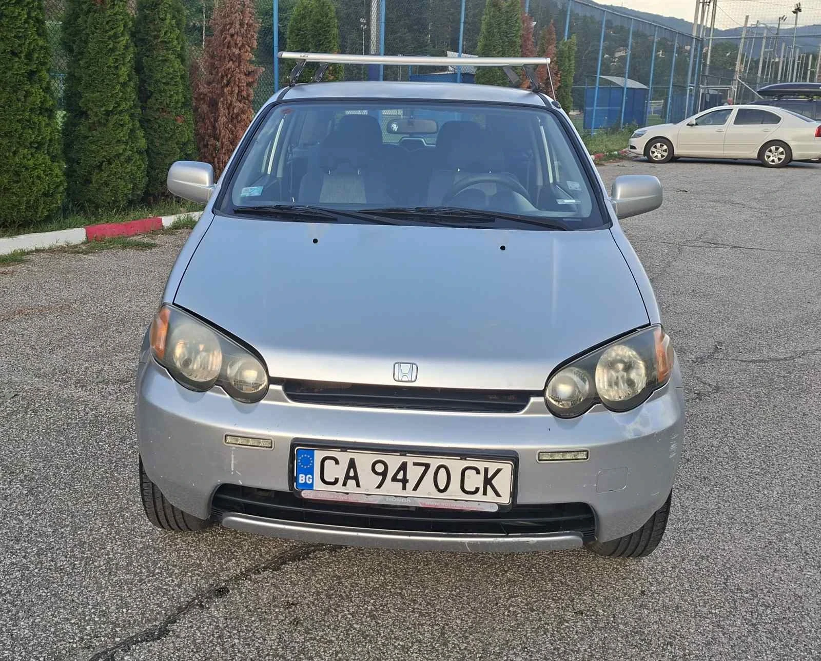 Honda Hr-v Без ръжди 4х4 нови гуми!, снимка 2 - Автомобили и джипове - 54873718