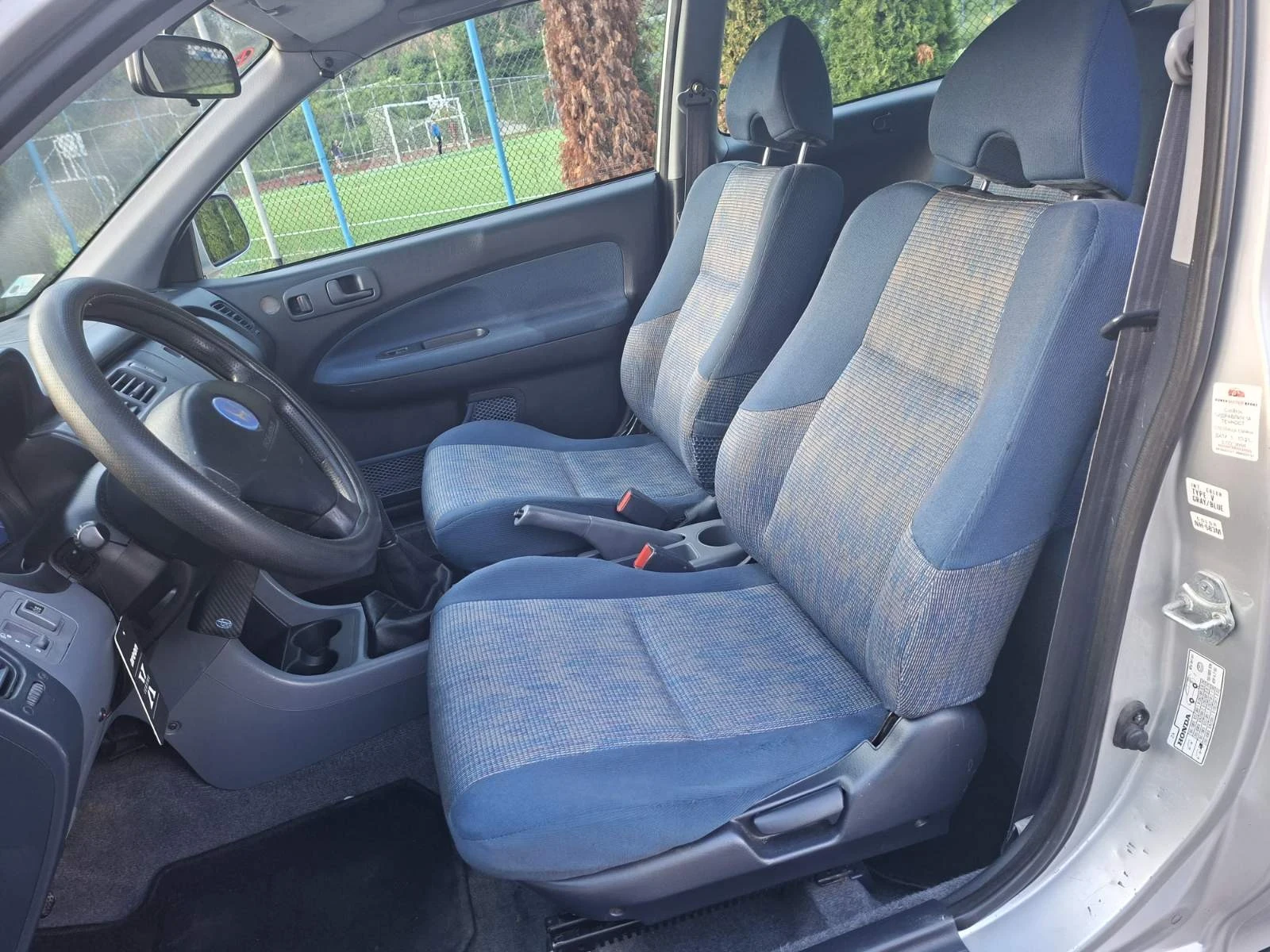 Honda Hr-v Без ръжди 4х4 нови гуми!, снимка 11 - Автомобили и джипове - 54873718