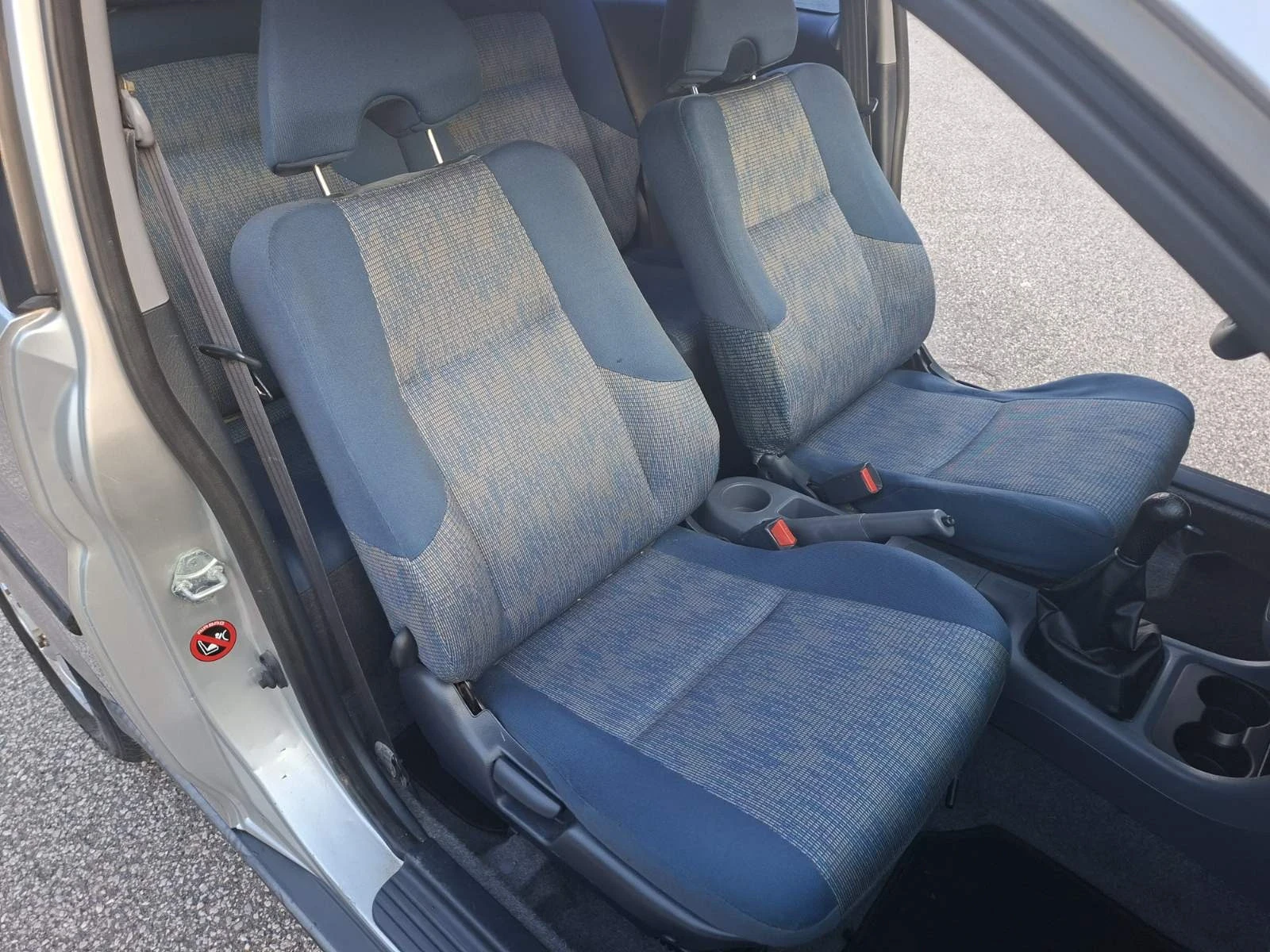 Honda Hr-v Без ръжди 4х4 нови гуми!, снимка 10 - Автомобили и джипове - 54873718