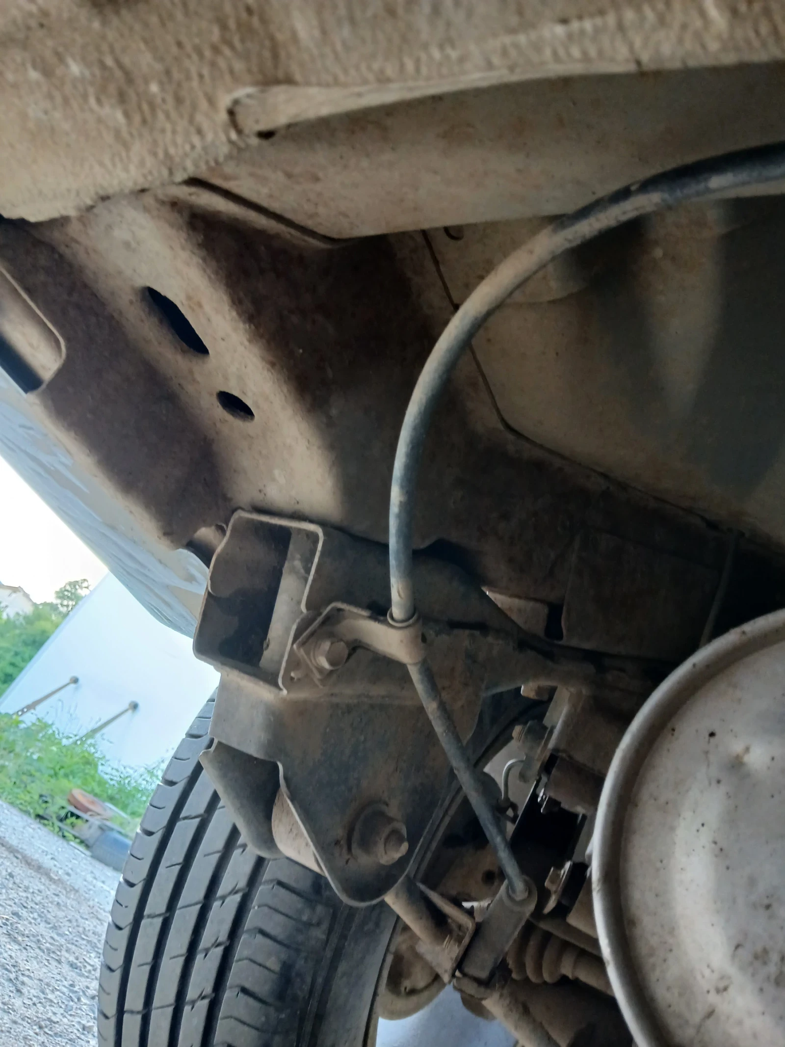 Honda Hr-v Без ръжди 4х4 нови гуми!, снимка 15 - Автомобили и джипове - 54873718