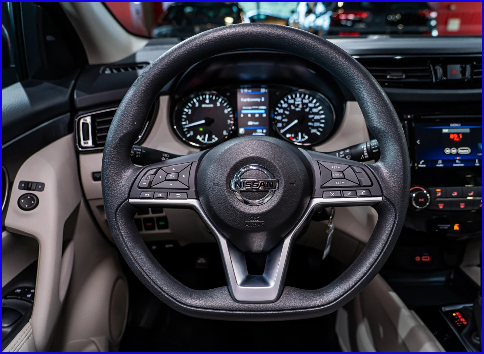 Nissan Qashqai S, снимка 11 - Автомобили и джипове - 55175669