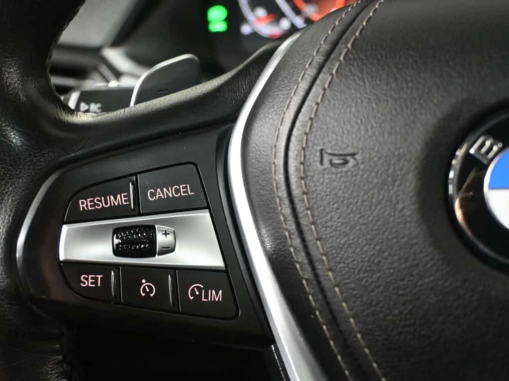 BMW X5 * 40i xDrive40i No Accident HUD 360CAM Panoramic R, снимка 15 - Автомобили и джипове - 56182800
